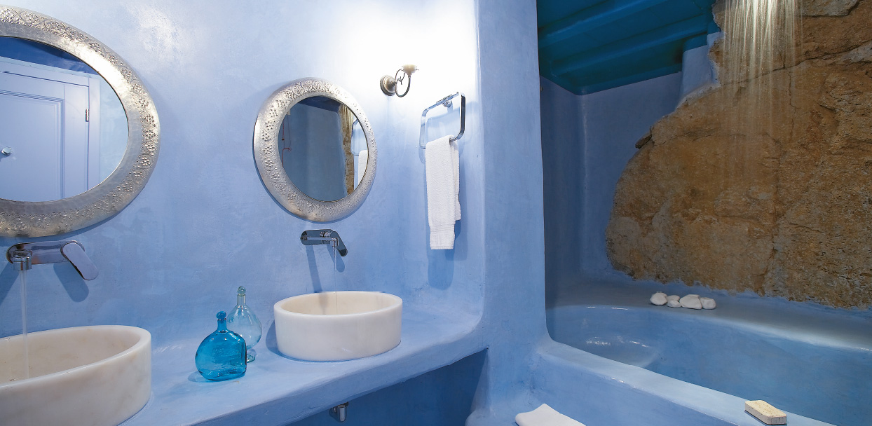 4-island-blu-villa-amazing-decorated-bathroom